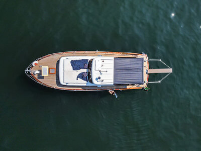 Coffret Excursion romantique en bateau sur le lac de Côme avec apéritif et souper