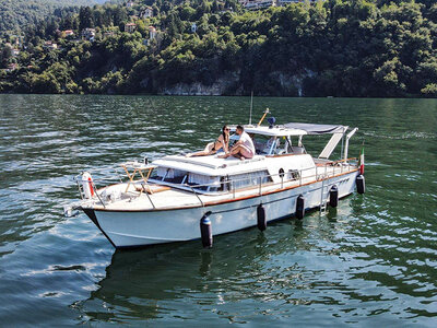 Excursion romantique en bateau sur le lac de Côme avec apéritif et souper