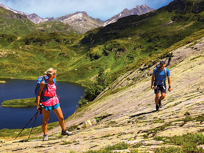 Box Luxus-Familienurlaub mit 2 Übernachtungen und Themenwanderung in Genf