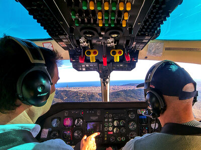 Bcn Tour Panorámico: vuelo compartido en helicóptero de 20-25 min para 1 persona