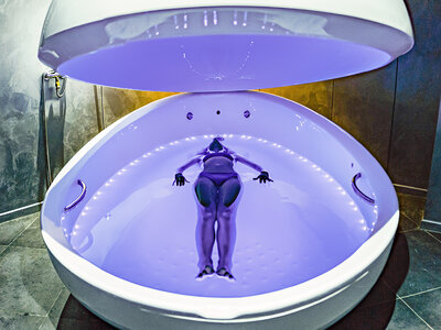 Cofanetto regalo Relax benefico con floating therapy (1h) e sauna (30min) per 1