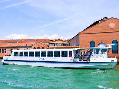 Cofanetto regalo Al cuore della laguna: tour giornaliero tra Murano, Burano e Torcello per 2