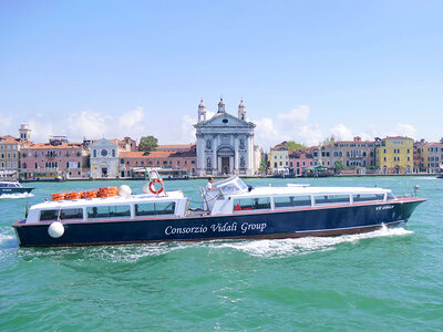 Cofanetto Tour giornaliero tra Murano, Burano e Torcello per 2 adulti e 2 bambini