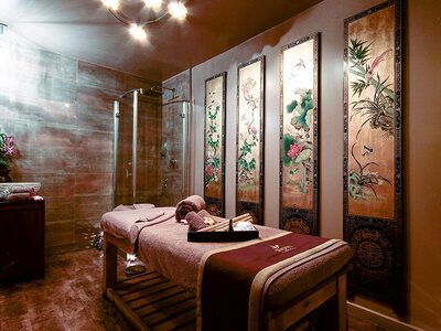 Relax oriental: 1 masaje de espalda cuello, hombros y cabeza de 35 minutos en Silom Spa