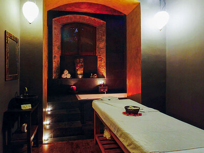 Caja Relax oriental: 1 masaje de espalda cuello, hombros y cabeza de 35 minutos en Silom Spa