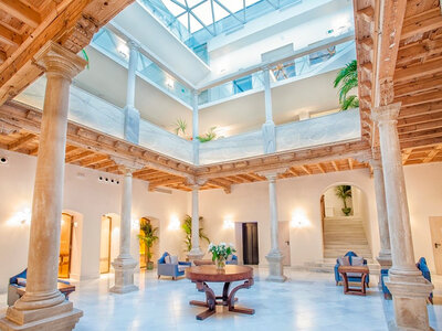 Caja regalo Escapada romántica: 2 noches en el Palacio de Úbeda 5* GL para 2 personas