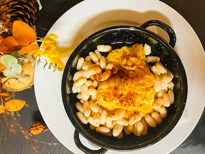 Caja Escapada al Empordà: 1 noche con desayuno y cena en el Hotel Masía Can Clota