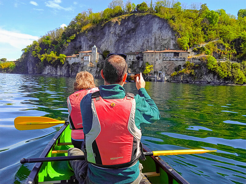 2h di emozioni in canoa canadese sul Lago Maggiore per 2 persone