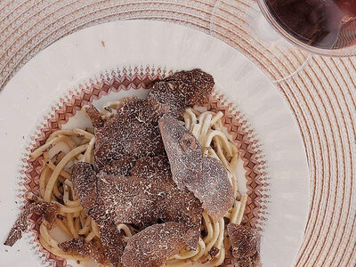 Caccia al tartufo tra i boschi di Bracciano e pranzo di 7 portate per 1