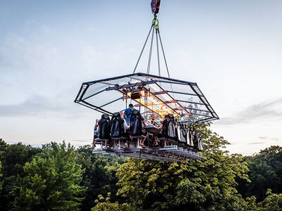 Cadeaubon High Wine voor 2 op 50 meter hoogte bij Dinner in the Sky