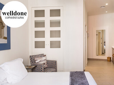 Caja regalo Welldone Cathedral Suites: 1 noche en estudio con balcón y desayuno