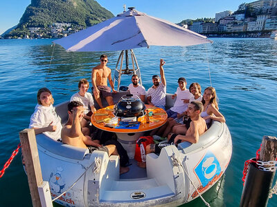 Cofanetto Party Boat con raclette sul Lago di Lugano per 2 persone