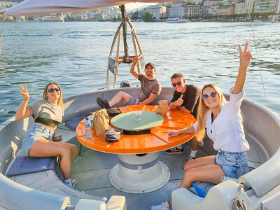 Coffret cadeau 2h en bateau avec apéritif et boissons pour 2 sur le lac de Lugano