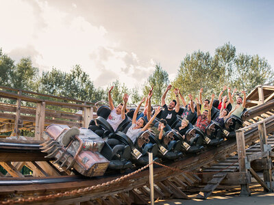 Journée amusante en famille : 2 entrées adulte et 2 entrées enfant en 2024 pour le parc Walibi Rhône-Alpes