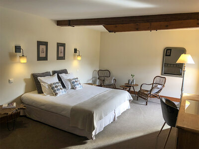 Coffret 2 jours avec dîner et coffret de vin en hôtel 4* près de Sarlat