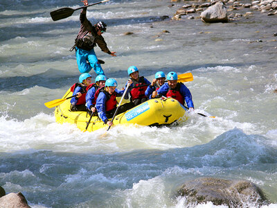 Emozioni estreme in Trentino con una discesa Rafting Power in Val di Sole per 3