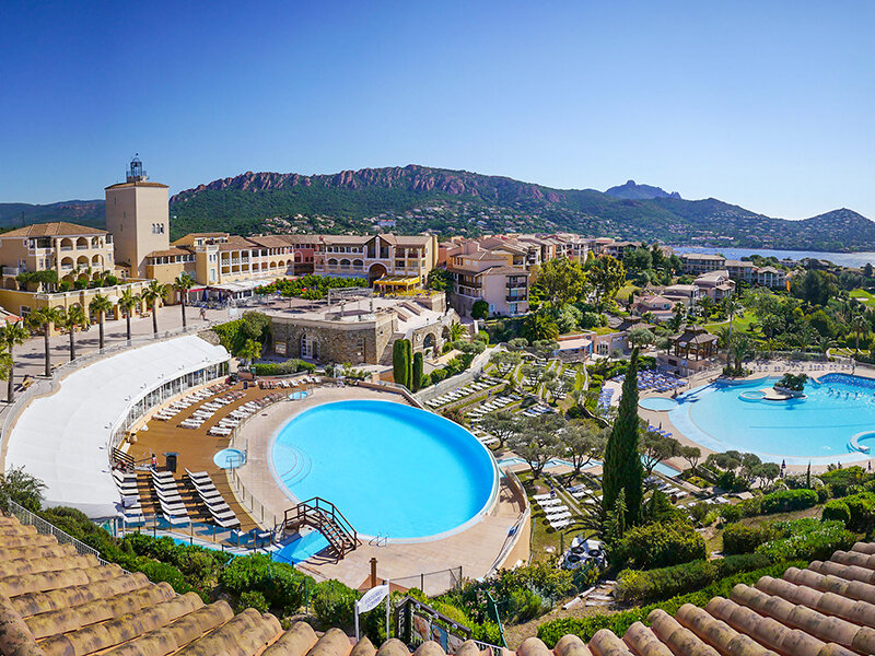 Parenthèse détente près de Fréjus avec soins, accès à la piscine et séance de hammam