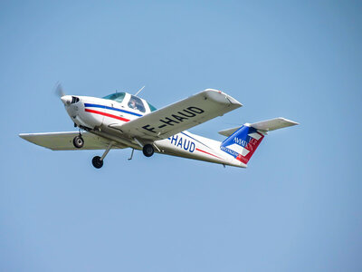 Initiation au pilotage d'avion lors d'un vol de 25 min près de Lille