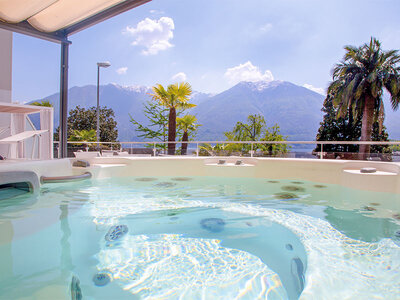 Cofanetto regalo Pausa mediterranea a Locarno con pranzo, Spa e massaggio per 2