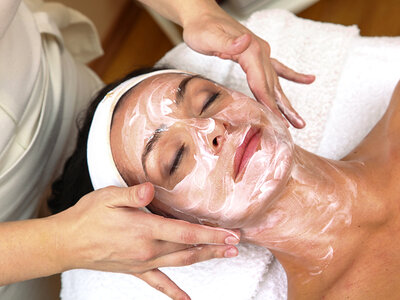 Caja Centro de Belleza Amerissis: 1 tratamiento facial y 1 masaje craneal para 1 persona