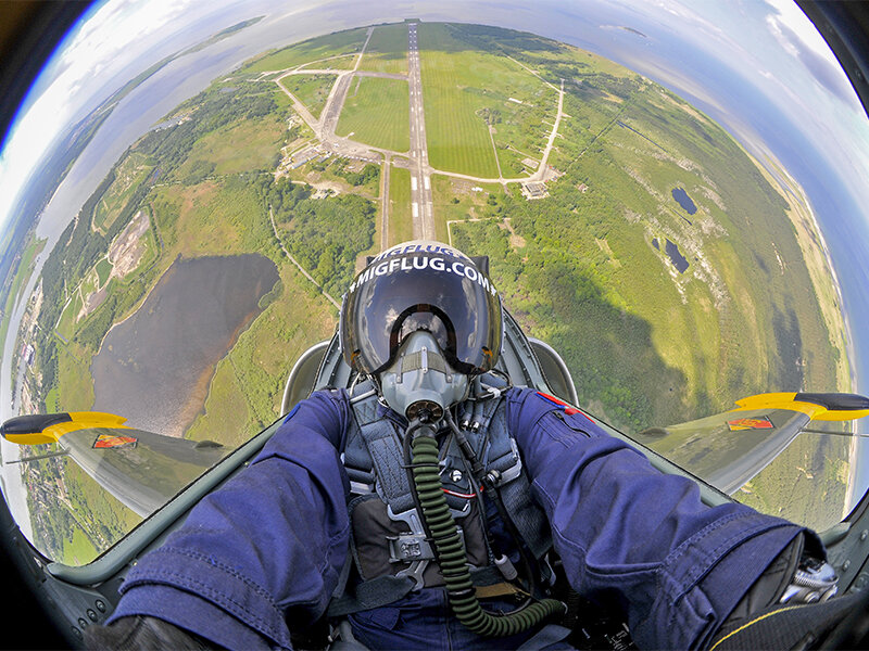 30 minuti da pilota di Aero L-39 Albatros tra le Alpi svizzere