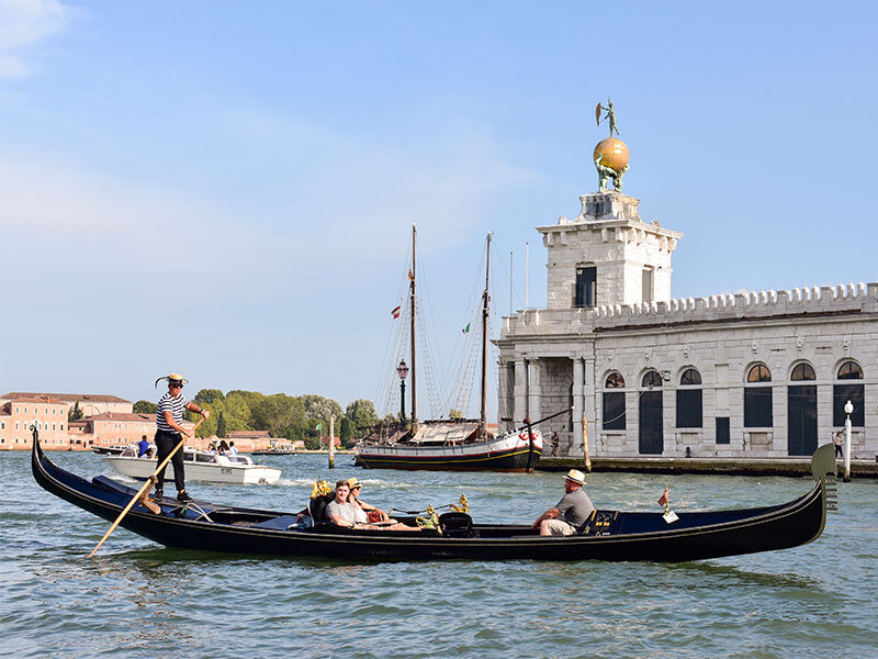 Giro in gondola a Venezia con commento dal vivo per 1 persona