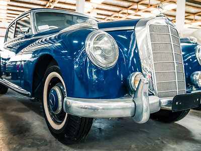 Cofanetto regalo 2 biglietti per il Museo Nazionale dell'Automobile di Torino con bus Hop-on Hop-off