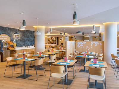 Caja A Madrid con clase: 1 noche y desayuno buffet en Occidental Castellana Norte 4*