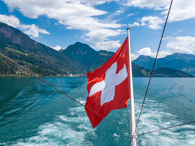 Coffret Excursion en bateau de 3h sur le lac des Quatre-Cantons pour 4 personnes à Lucerne