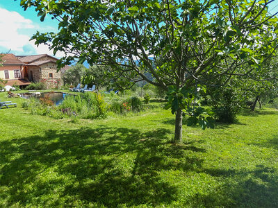 Cofanetto regalo 1 notte con pranzo e fattoria didattica in un agriturismo della Lunigiana per 4