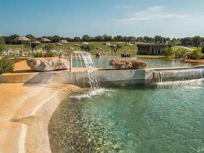 Cofanetto regalo Coccole termali: accesso giornaliero per 2 alla Spa e Terme di Vulci con massaggio