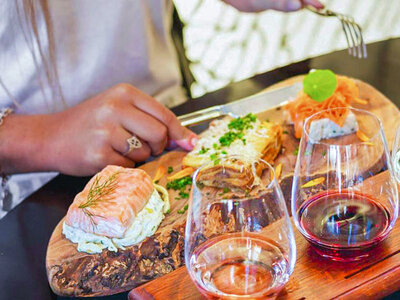 Cofanetto Picnic in vigna nell'Antico Casale con vino e specialità della Maremma Toscana