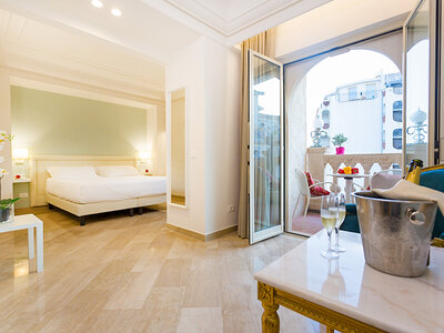 Cofanetto 1 notte di charme con accesso Spa in hotel 4* a Giardini Naxos