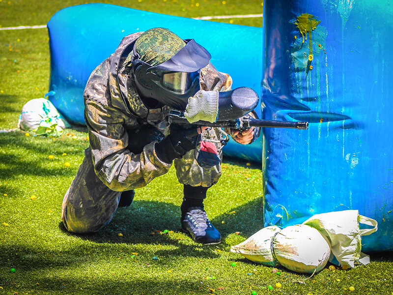 A colpi di… palline colorate! 1 partita di paintball a Lecco per 1