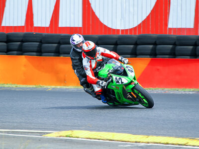 Baptême en moto ou supercar sur le circuit Paul Ricard au Castellet