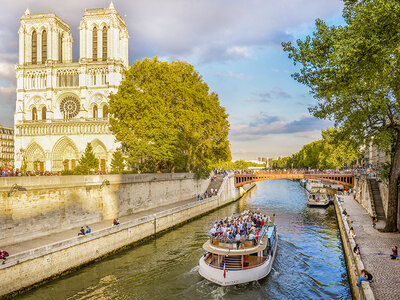 Coffret cadeau 1h de croisière sur la Seine avec coupe de champagne