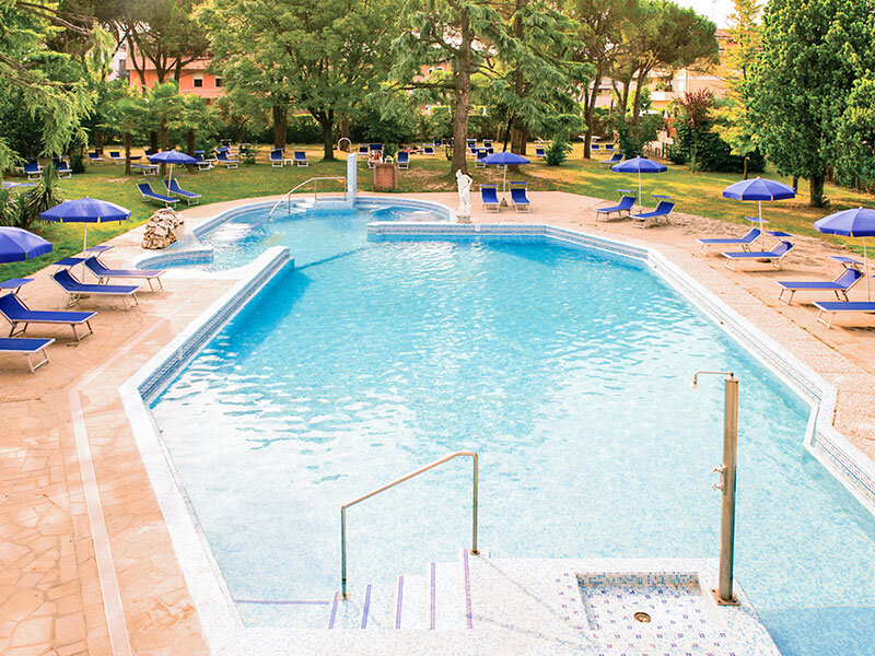 Fuga ad Abano Terme per 2 notti con cena, grotta di vapore e piscine