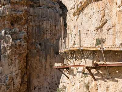 Caja ¡Málaga emocionante!: 2 noches en hotel de 4* y entrada al Caminito del Rey con guía