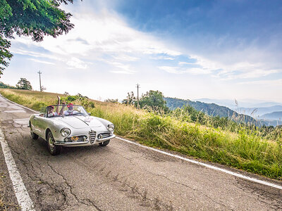 1 giorno alla guida di un’auto d’epoca tra gli itinerari più belli della Toscana