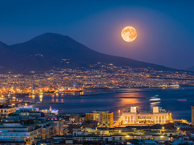 Ghost tour della Napoli esoterica tra monacielli, cornicelli e pizza per 2