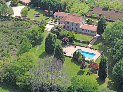 Caja ¡Allá vamos, Rías Baixas!: 2 noches con cena romántica en Casa A Pedreira Boutique Hotel