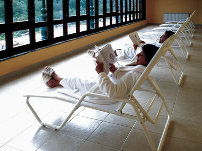 Caja regalo Hotel Balneario Río Pambre: 1 acceso al circuito termal de 1h