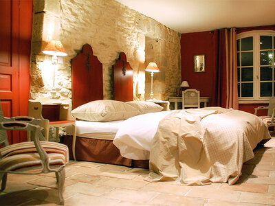 Coffret 2 jours avec dîner dans un mas provençal avec piscine près de Nîmes