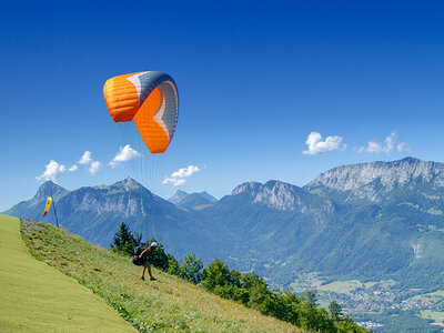 Box Unvergesslicher Tandem-Gleitschirmflug für 1 Person