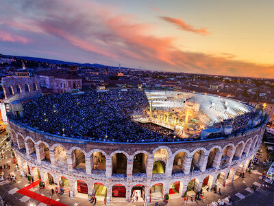 Cofanetto regalo 2 biglietti per l’Opera all’Arena di Verona e tour guidato della città dell’amore