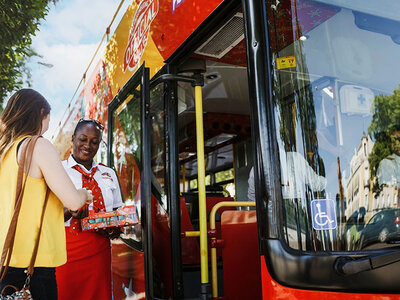 Caja City Sightseeing Benalmádena: bus turístico de 1 día con paseo en barco y paradas para 1