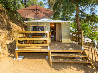 Caja Calella y el mar: 2 noches en glamping en Camping El Far