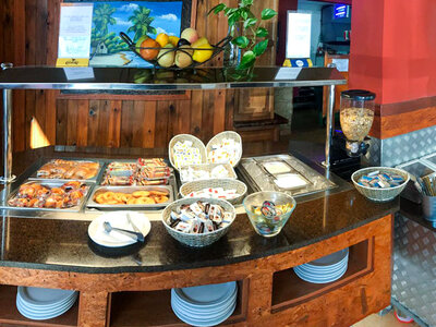 Glamping: 2 noches con desayuno en Camping El Far para 2