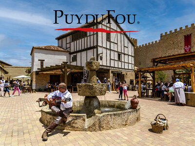 Caja regalo Puy du Fou España: entrada de 1 día para 2 adultos y 2 niños