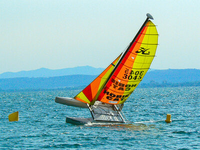 Caja Girona y el mar: 1 curso de iniciación a la vela durante 2 horas